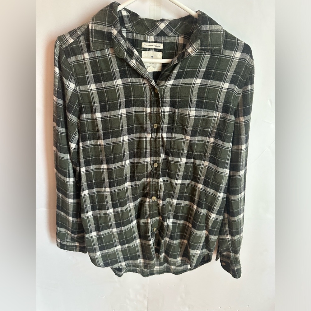 American Eagle Ahh-mazingly Soft Boyfriend Fit Flannel Size Medium
